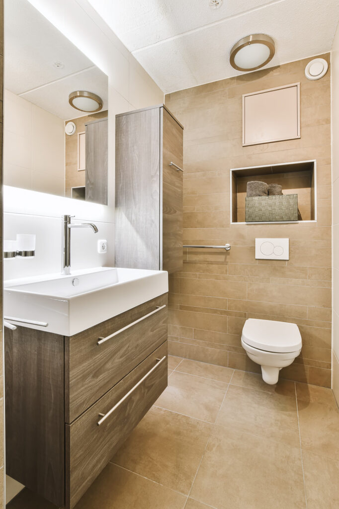 Wooden small luxury bathroom design